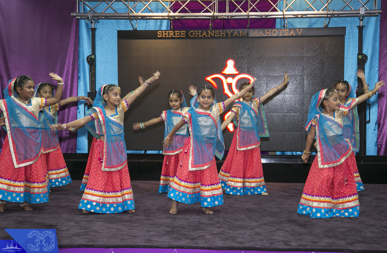 96 copy - ©1987-2017 SKS Swaminarayan Temple East London